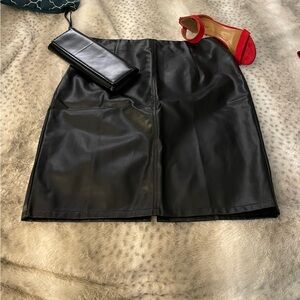 SHEIN Curve black faux leather skirt